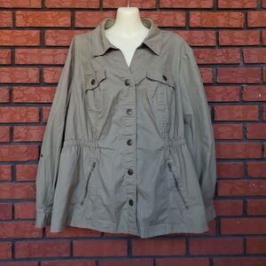 Dressbarn Woman Utility Jacket Size 18 / 20 Green Snap Front Roll Tab Sleeve